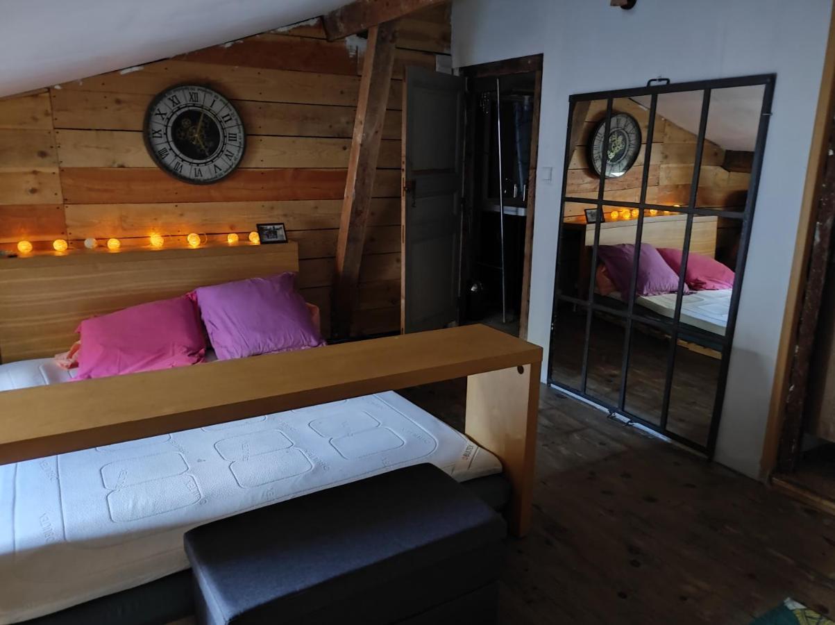 Le Gargantua Bed and Breakfast Lavelanet Exteriör bild